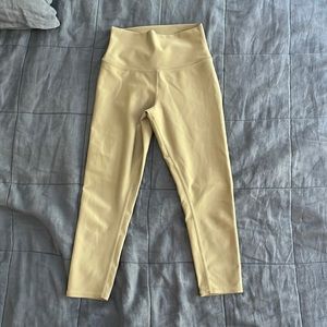 Alo yoga air brush crop pants olive color